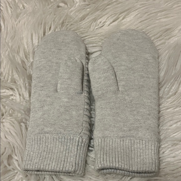 Lululemon Sweet and Sherpa Mittens - Picture 3 of 4